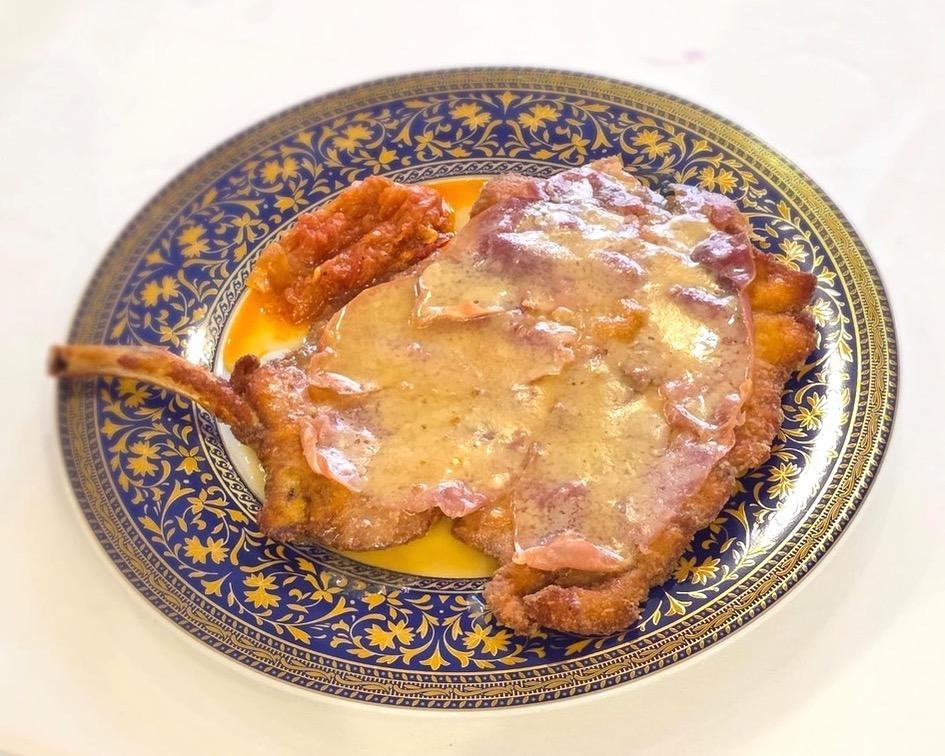Cotoletta alla Bolognese