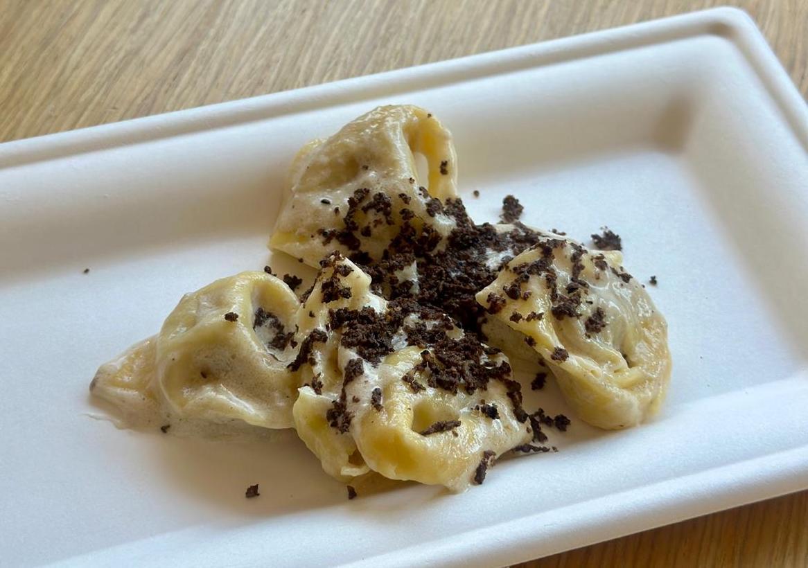 Tortellacci, asino, mascarpone artigianale e tartufo nero MASSIMILIANO MUSSONI La Sangiovesa