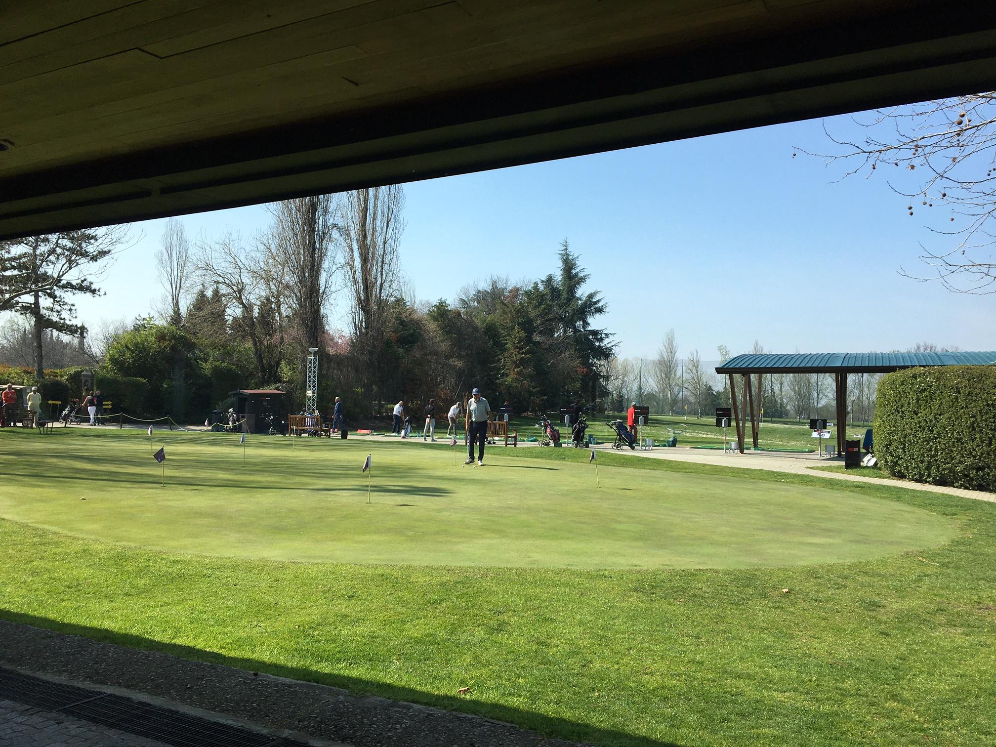 esterno campo scuola GOLF CLUB Monte san Pietro